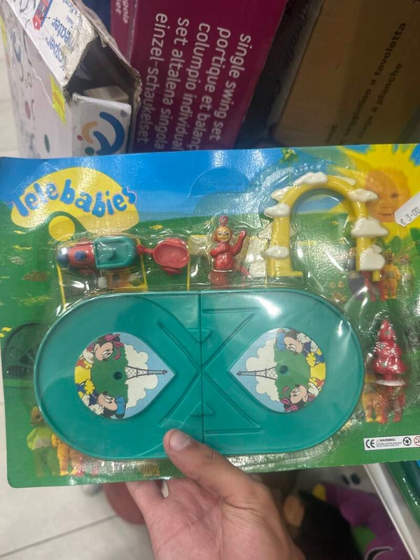 Teletubbies train set - toys*