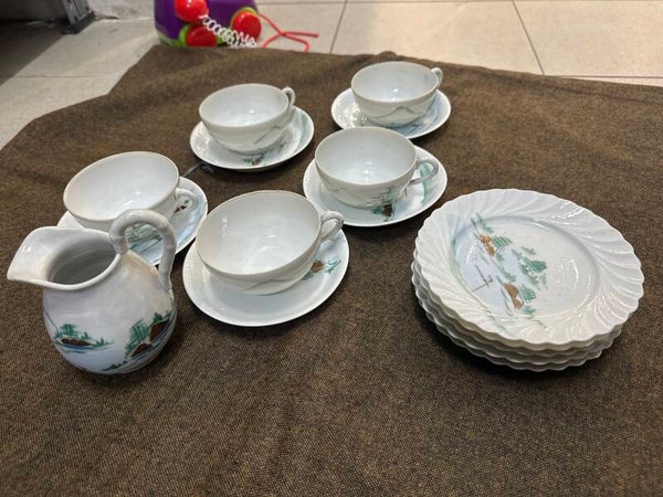 Tea cups set- Supplies ***