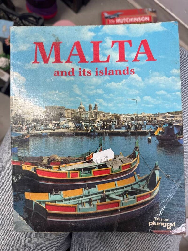 Malta and Its Islands - Books***