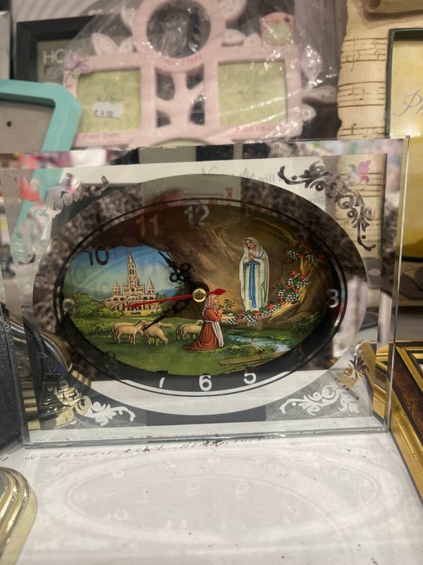 Lady Of Lourdes Souvenir Clock - Clock*