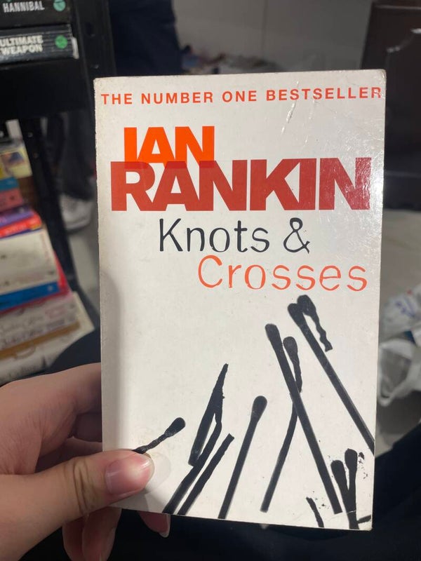 Ian Rankin Knots & Crosses - Book*****
