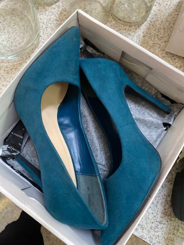 Women Stiletto - Size 6/39