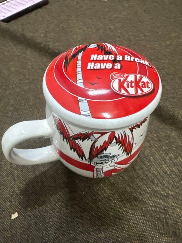 Kitkat mug with lids-supplies ***