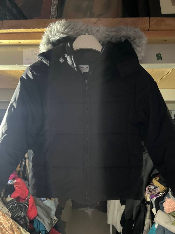 BlAck jacket for kids size 7 to 8 years ******
