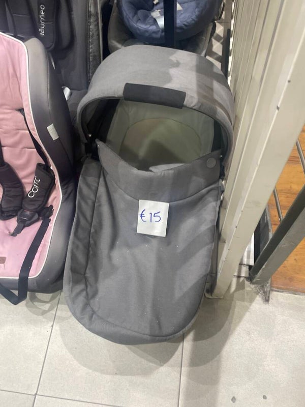 Carry Cot - Babies