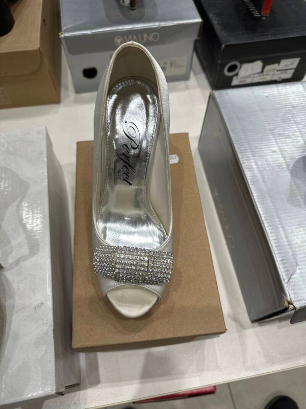 Perfect Branded High heels - size 36*