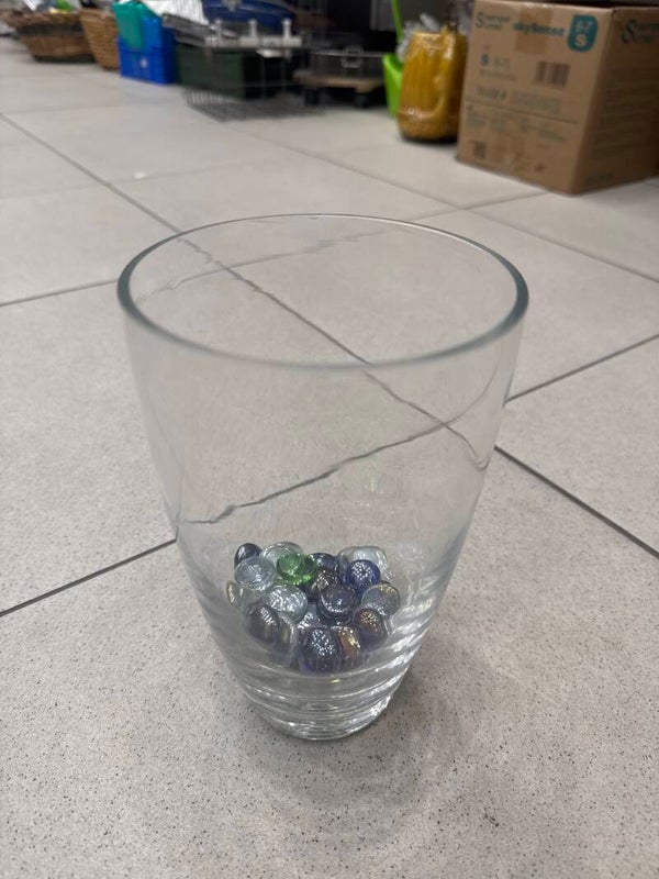 Clear Glass - Vase***