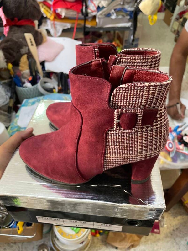 Women Boots - Size 37