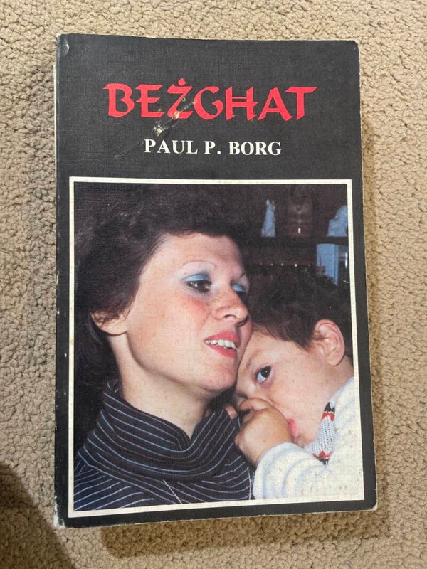 Bezghat - Books