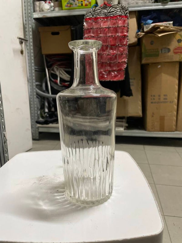 Crystal Decanter - Decor ***