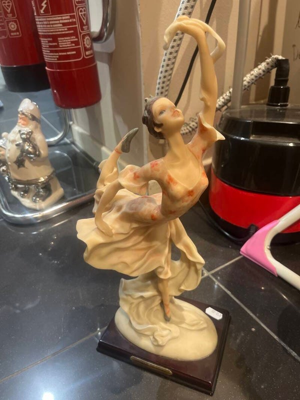 Figurine-Decor*