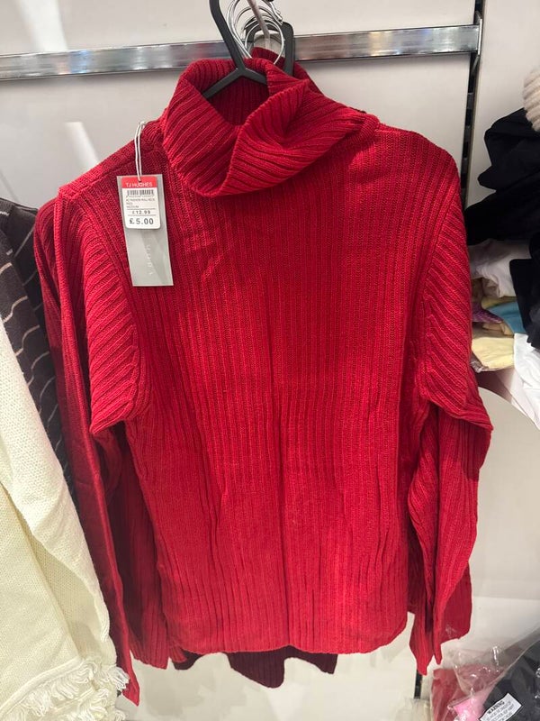 Women turtleneck Sweater -Size S M ***