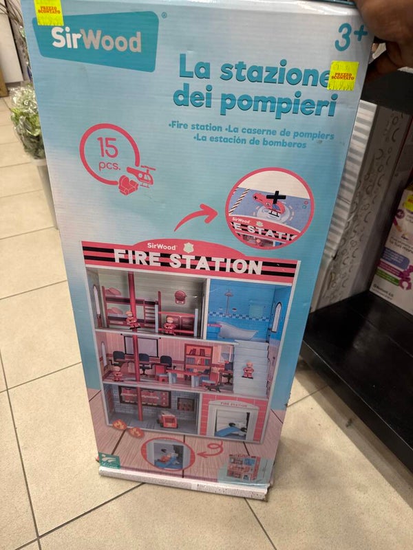 SirWood Fire Station - Toys***