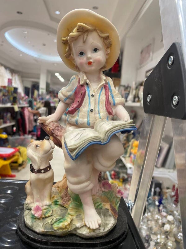 Boy In The Countryside - Figurines