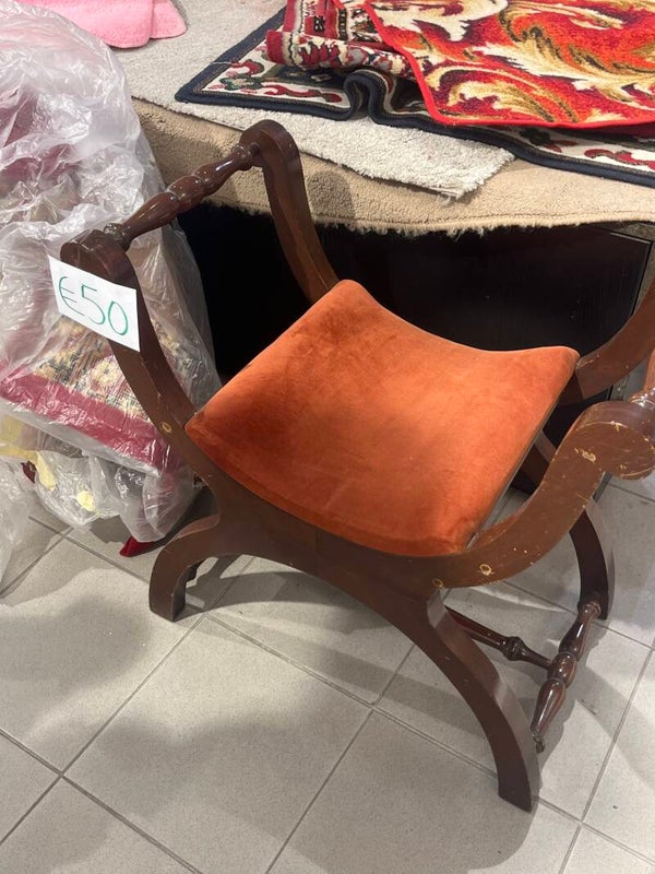 wooden curule seat - Furniture*