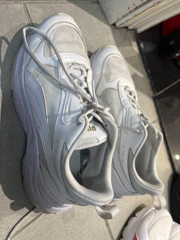 Women Puma Shoes - Like New - Size 39