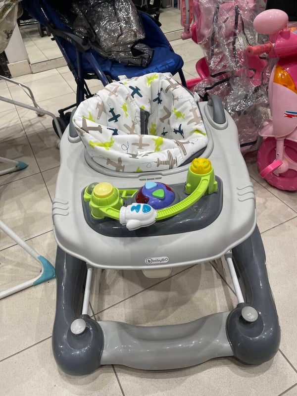 Baby Walker -Babies ***