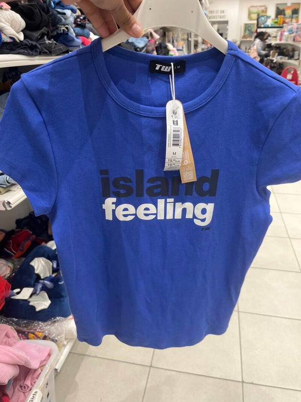 Girls T-Shirt - Brand New - Size M