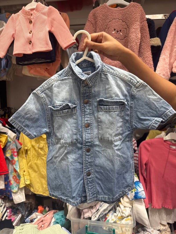 Boys Shirt - Size 4 y **
