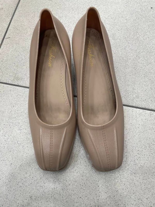 Women Sandal-Size:37***