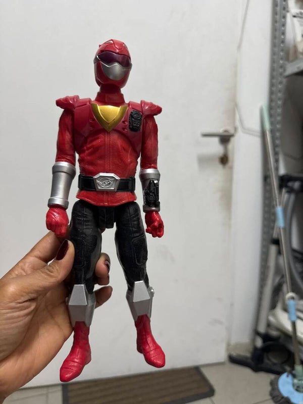 Red Power Rangers Figure - Toys