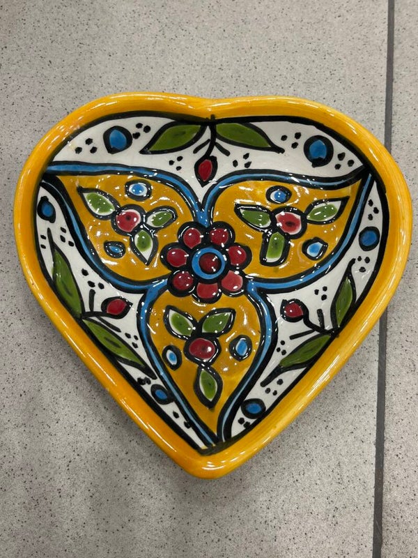 Ceramic heart dish- Supplies ***