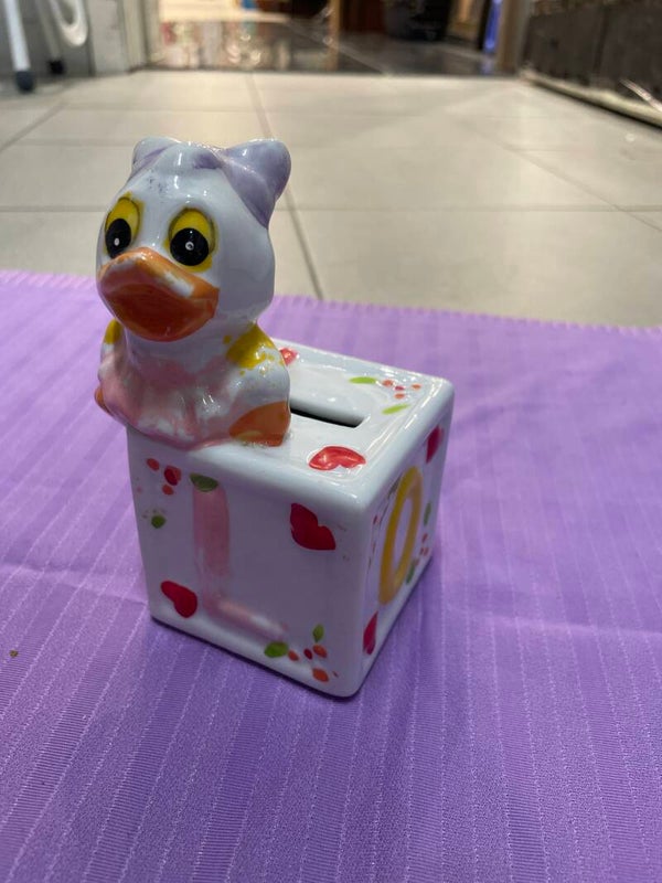 Ceramic duck piggy bank- Decor ***
