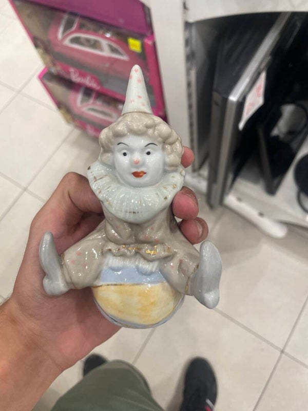 vintage porcelain clown figurine - Figurines*