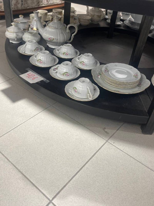 white porcelain tea set - supplies*