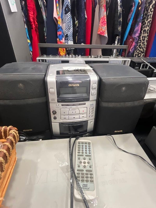 Aiwa Radio System - Retro - Music