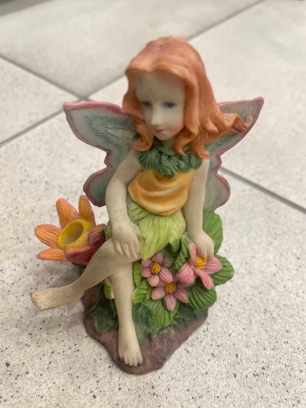Fairy Sitting Down - Figurines