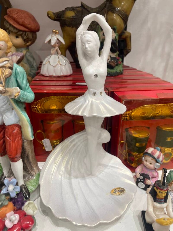 porcelain ballerina figurine-Decor***