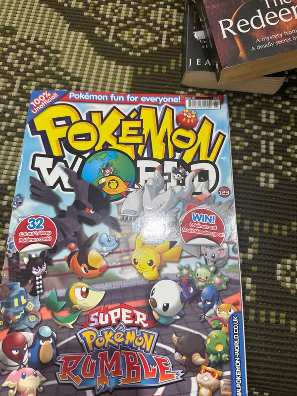 Pokémon World Magazine - Collectibles*