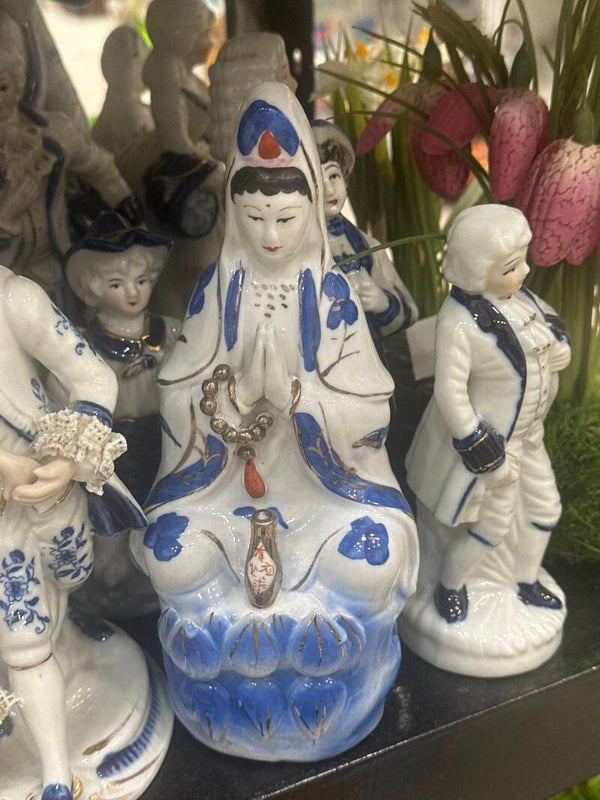 porcelain Guanyin statue - decor*