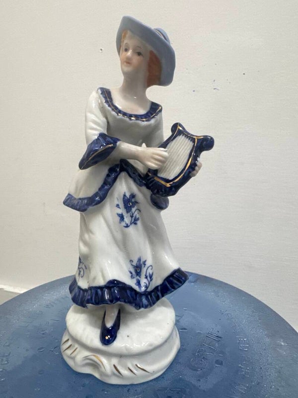 Porcelain figurine- Figurine ***