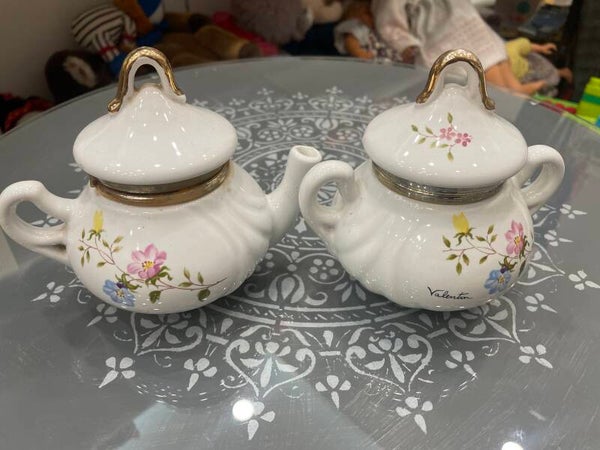 Porcelain tea set- Supplies ***