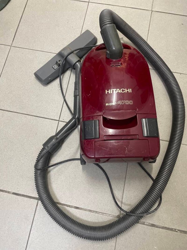 Hitachi Super 4700 Vacuum - Electric