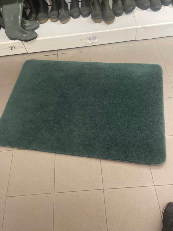Green Carpet - Carpets*