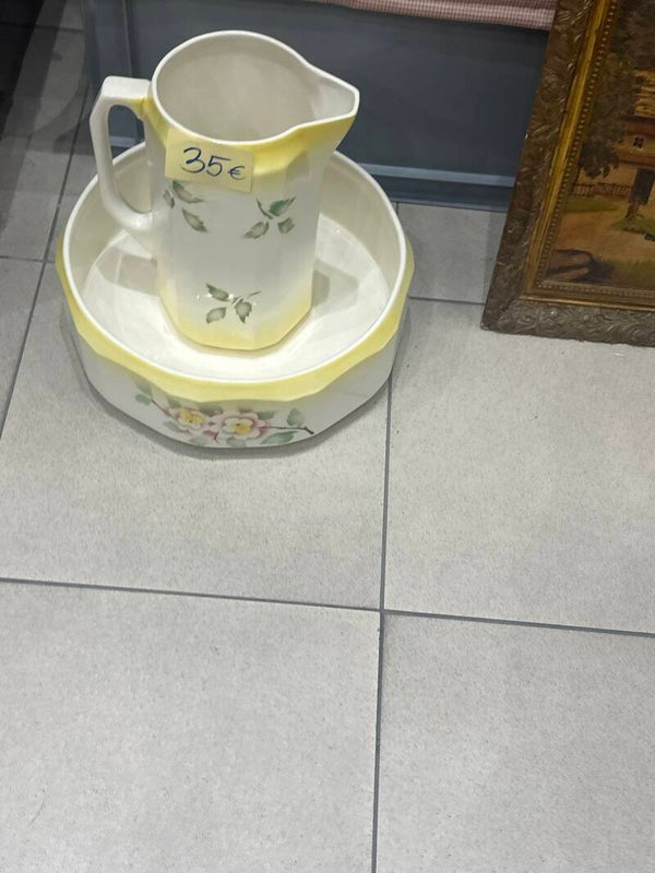 Vintage Water Basin - Decor*
