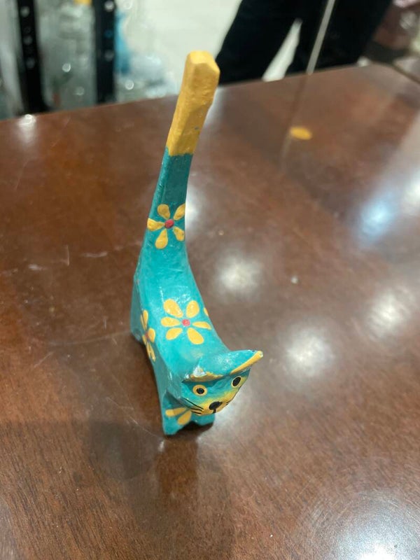 Wooden Cat Figurines-Decor***