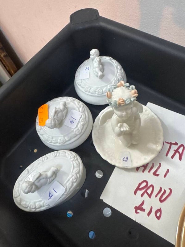 Porcelain Miniature Trinket Set - Collectibles*