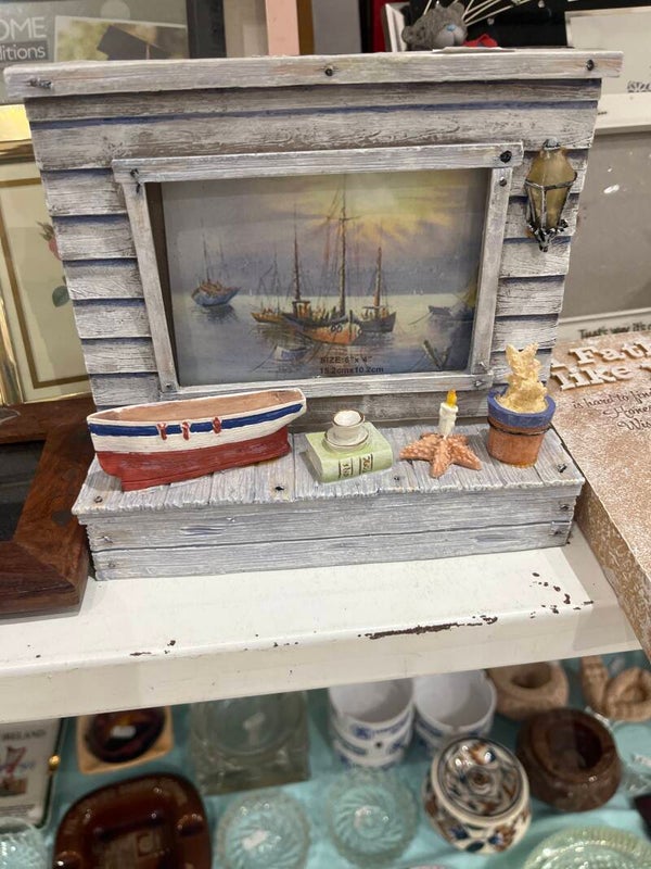 nautical-themed distressed wooden picture frame - Decor*