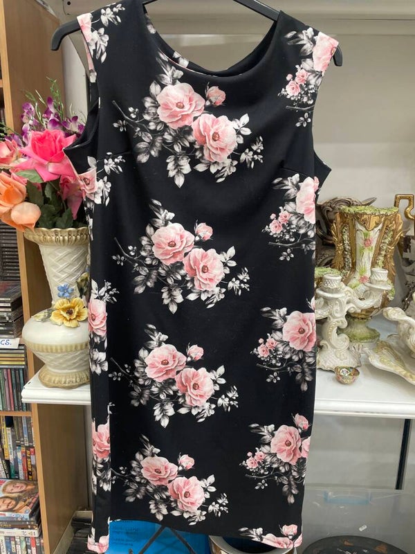 Women Sleeveless Floral Dress - Size M