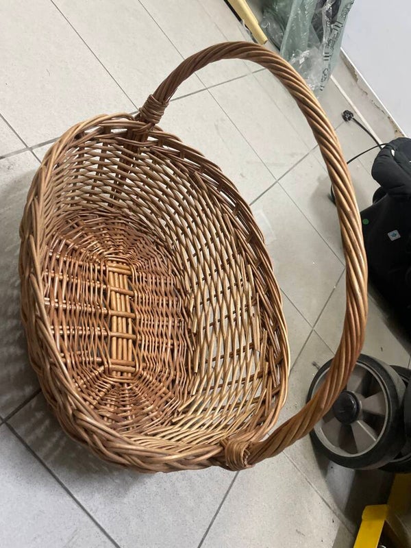 Wicker basket- Supplies ***