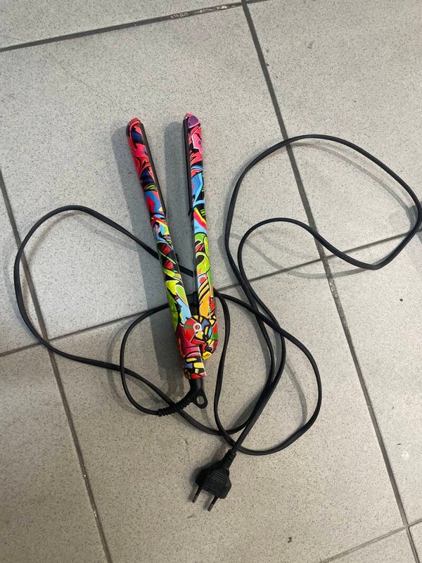 Hair Straightener-  Electric ***