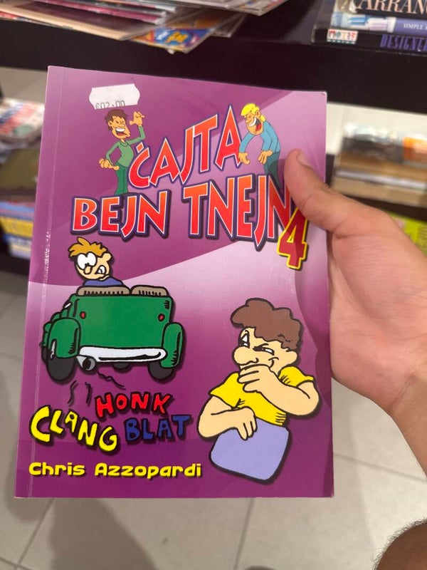 Ċajta bejn Tnejn 4 - books*