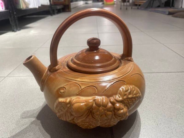 Vintage Glazed Ceramic Teapot- Collectibles ***