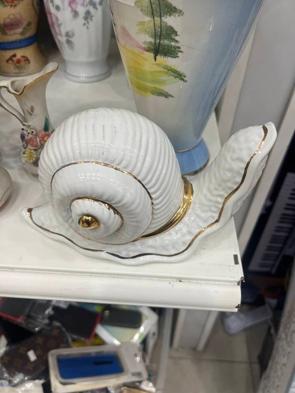 White Porcelain Travalgar - Figurines