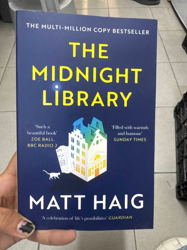 The Midnight Library - Books***