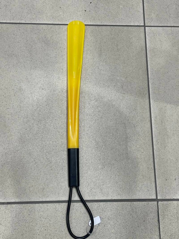 Long handle shoe horn- Supplies ***